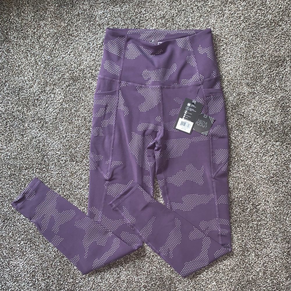 NWT Camo Dot Purple Workout Leggings